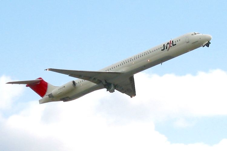 {q MD-81